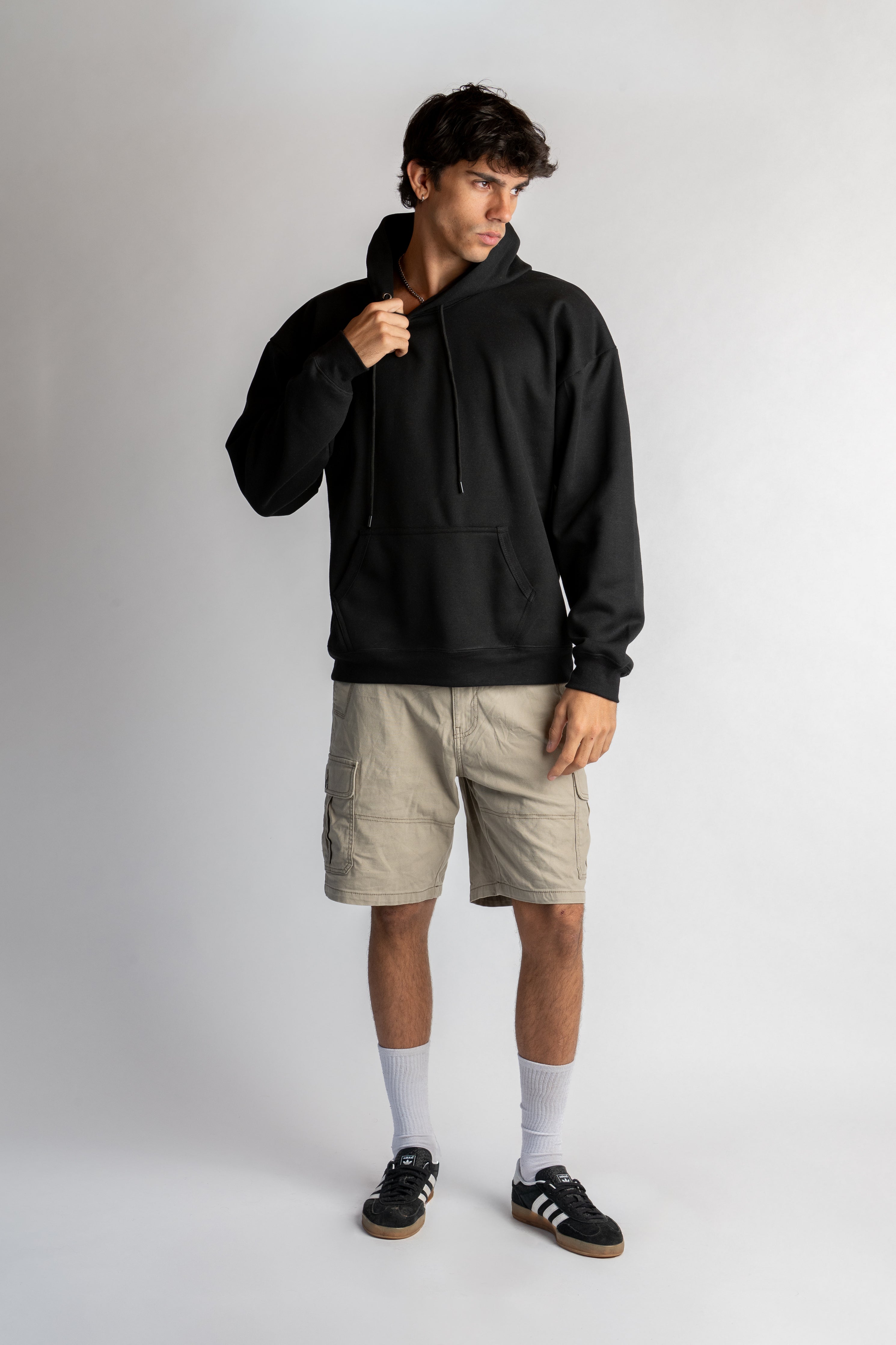 Sudadera básica con gorro