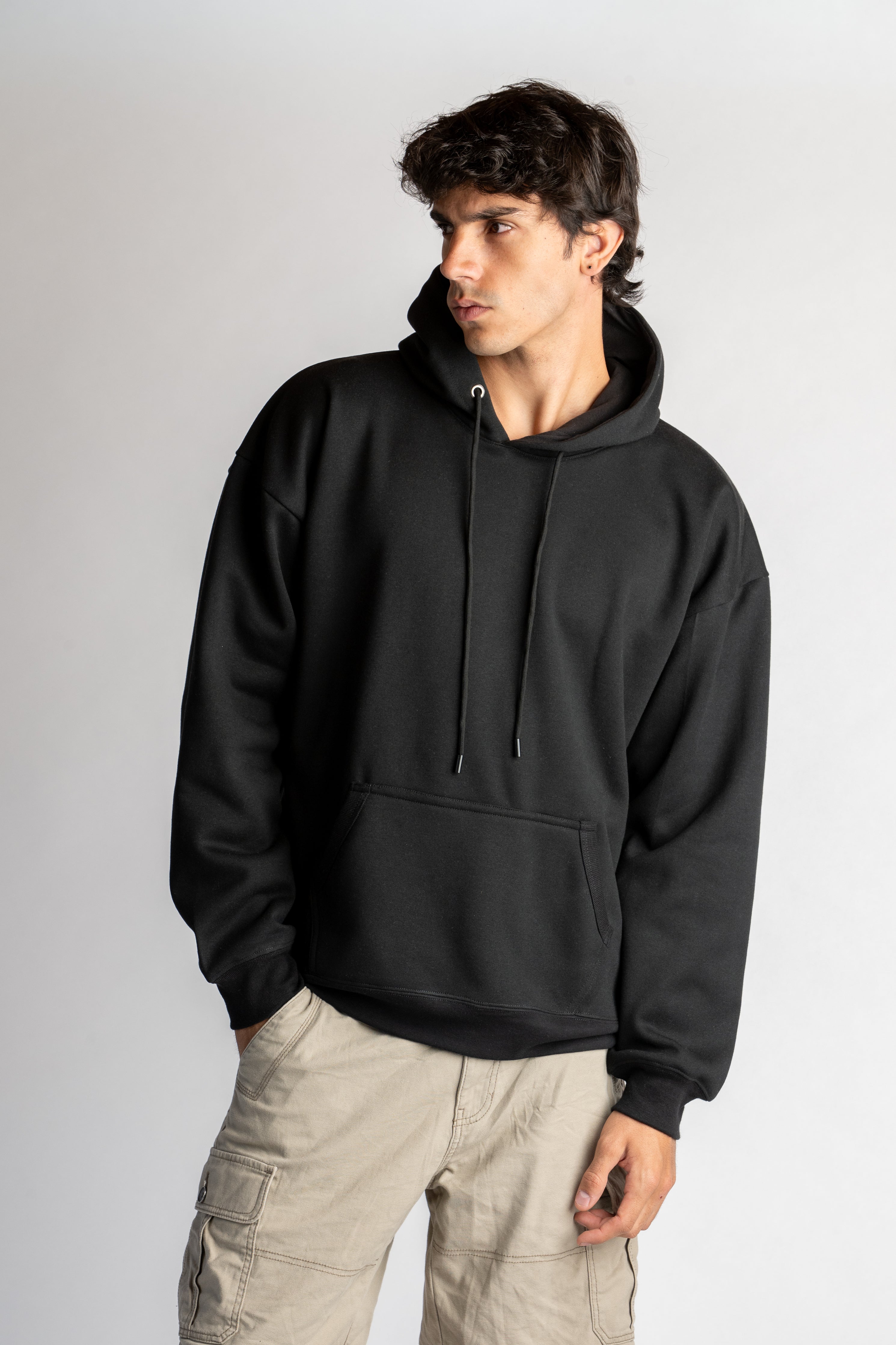 Sudadera básica con gorro