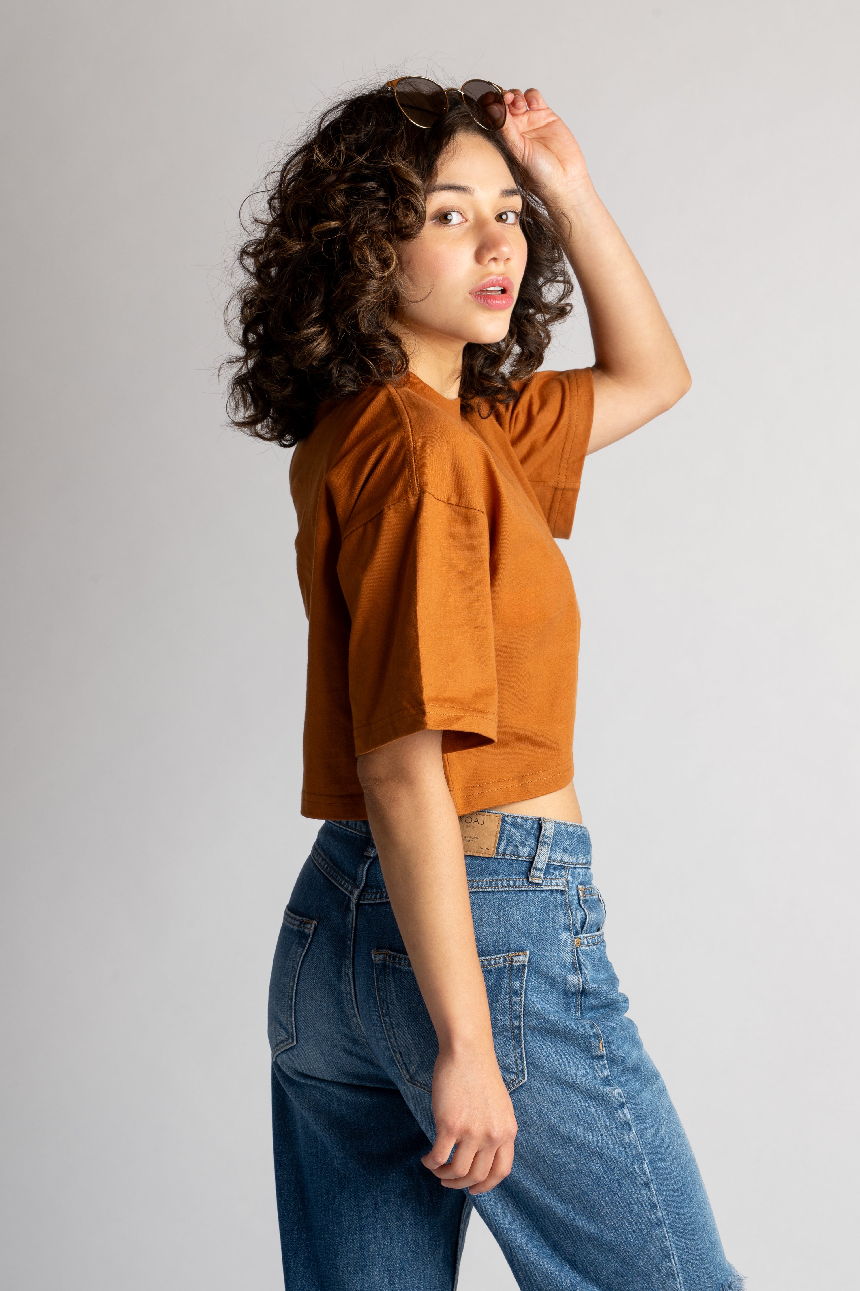 CROP TOP